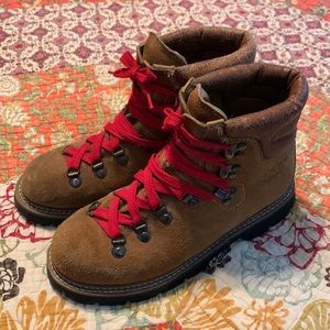 Vintage Colorado Hiking Boots size 8
